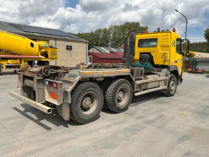2011 Volvo FMFH 64 9.0E5 Hooklift truck