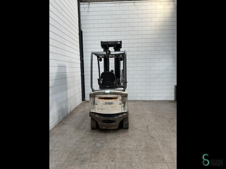Gabelstapler Elektrisch Crown FC 4515 2.5 2015
