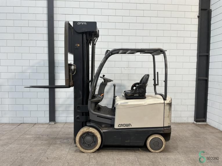 Gabelstapler Elektrisch Crown FC 4515 2.5 2015