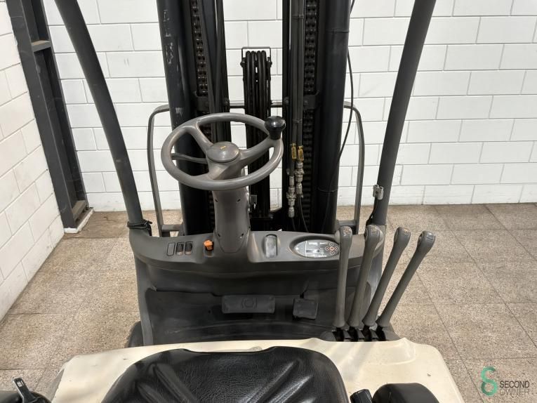 Gabelstapler Elektrisch Crown FC 4515 2.5 2015