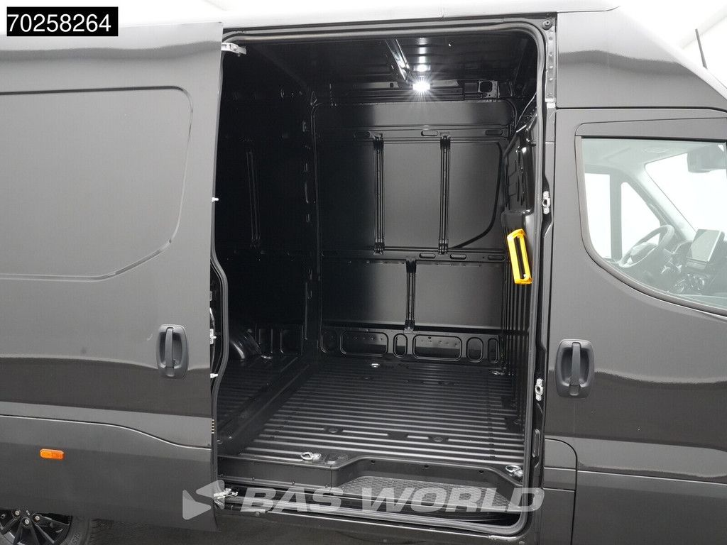 Iveco Daily 35S21 210PK 3.0L Automaat Black Ed. 2025 model L2H2 ACC LED CarPlay Velgen Camera 12m3 Klima