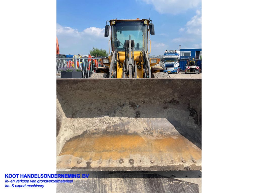 Volvo L70D (Good Condition)