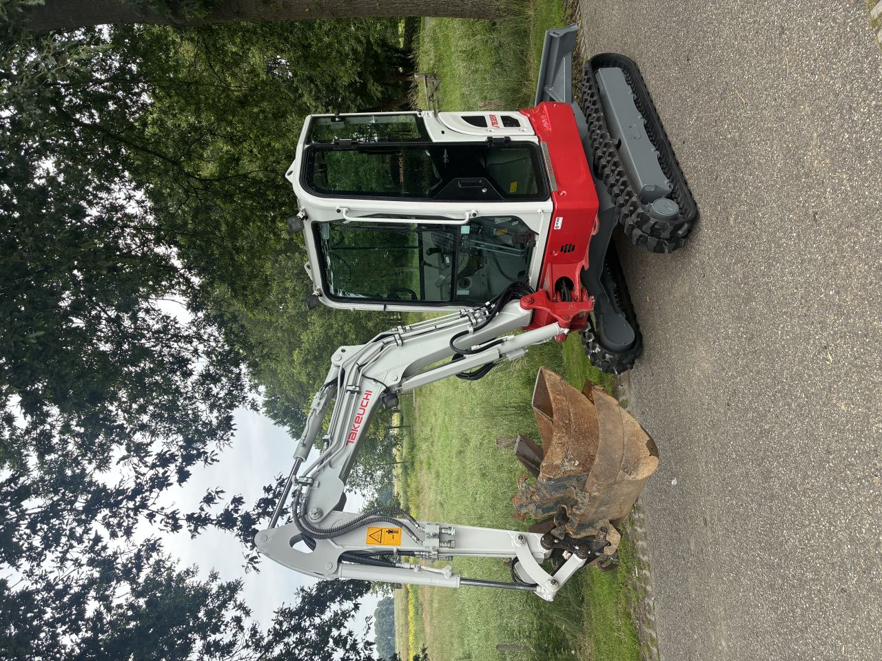Takeuchi TB325R