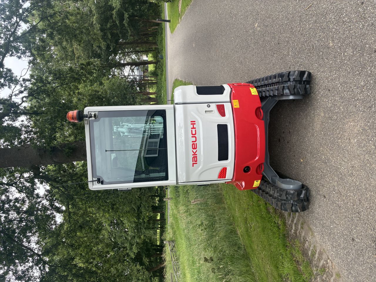 Takeuchi TB325R