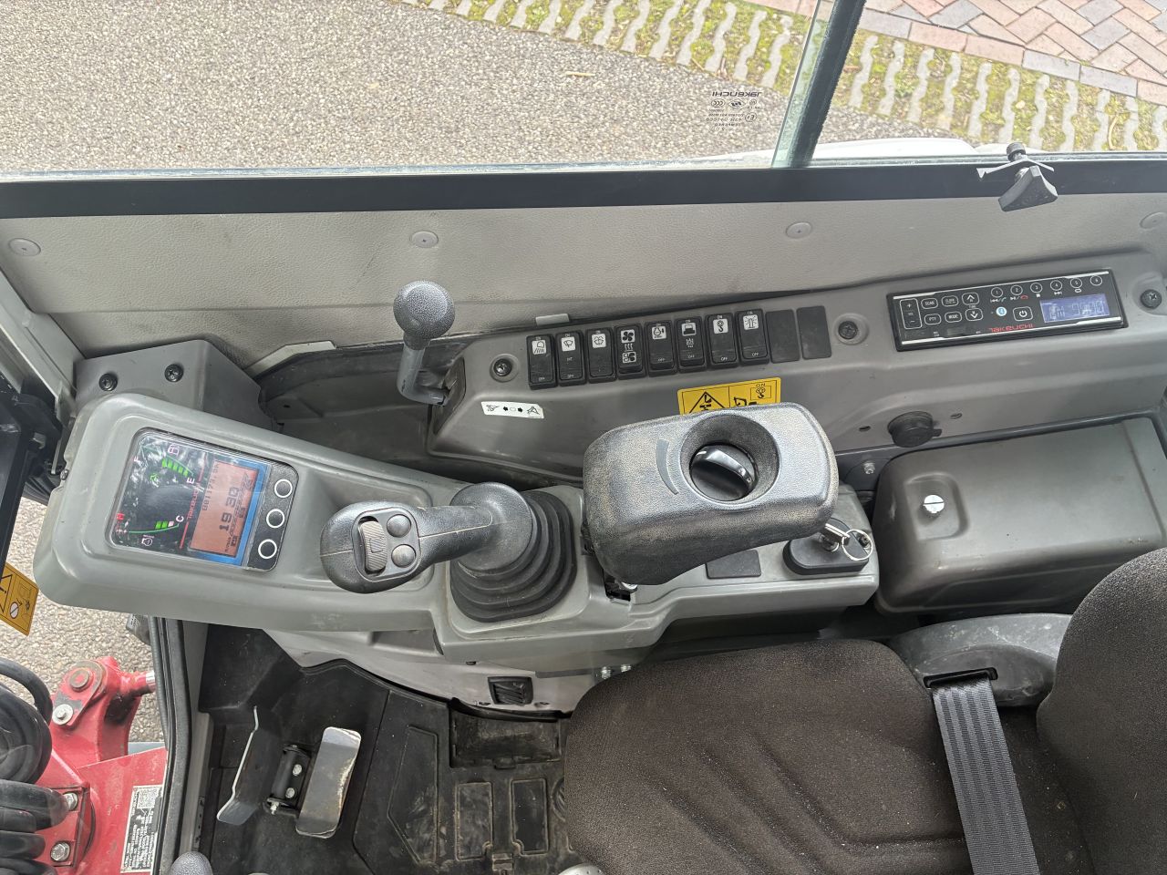 Takeuchi TB325R