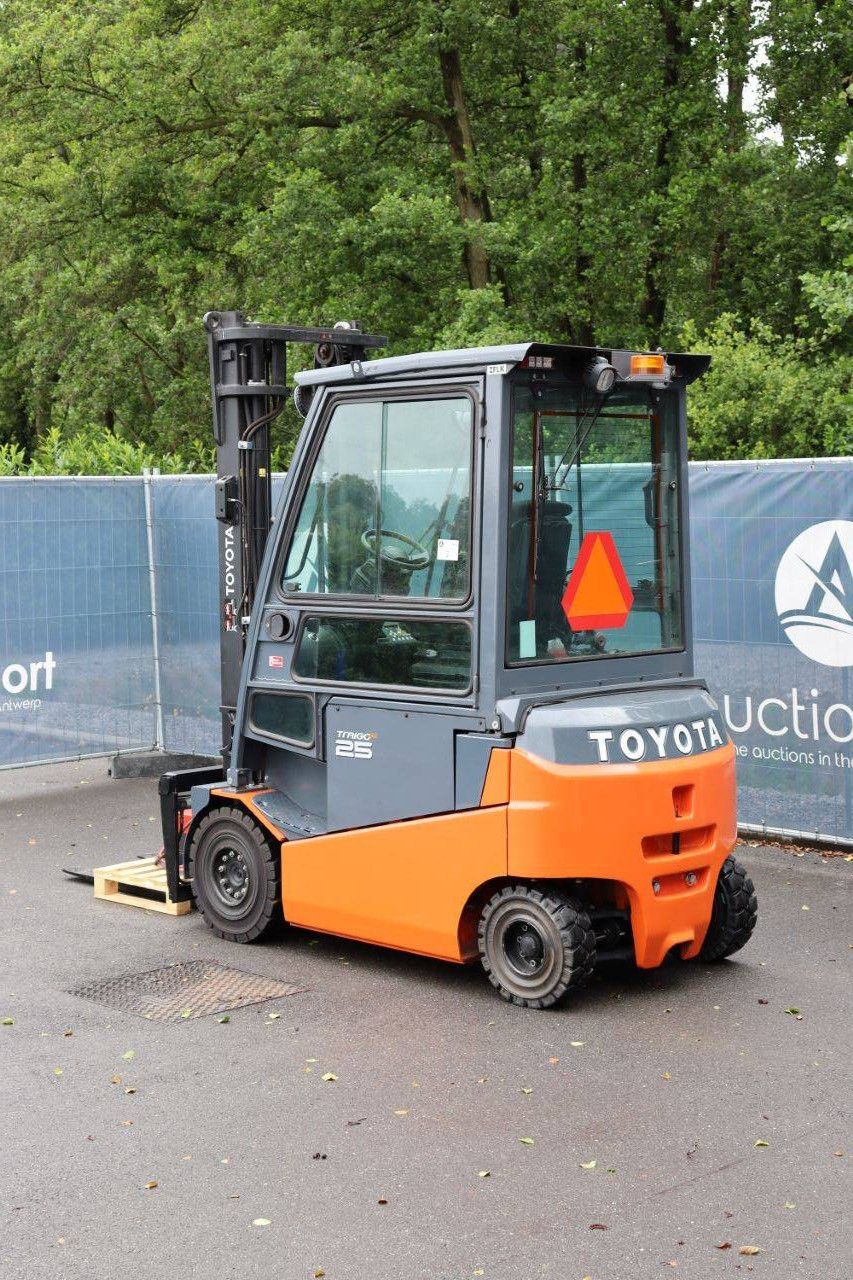 Toyota 8FBMKT25 Electric Forklift 2500kg 3.7m 2018