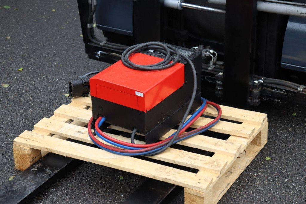Toyota 8FBMKT25 Electric Forklift 2500kg 3.7m 2018