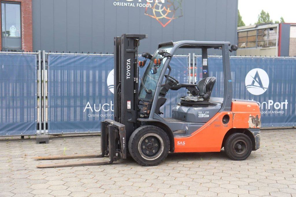 Gabelstapler Toyota 8FDJF35 Diesel 3500kg 4,3m 2016