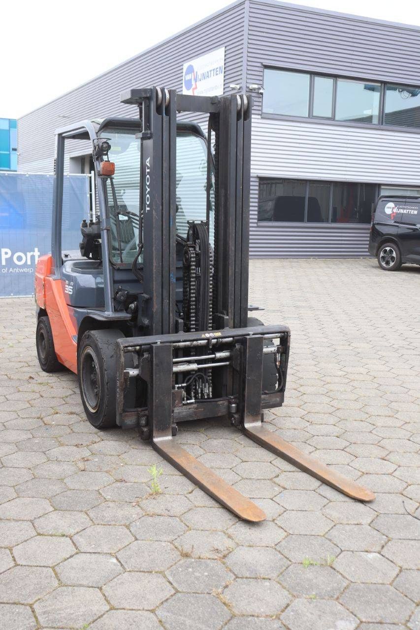 Gabelstapler Toyota 8FDJF35 Diesel 3500kg 4,3m 2016
