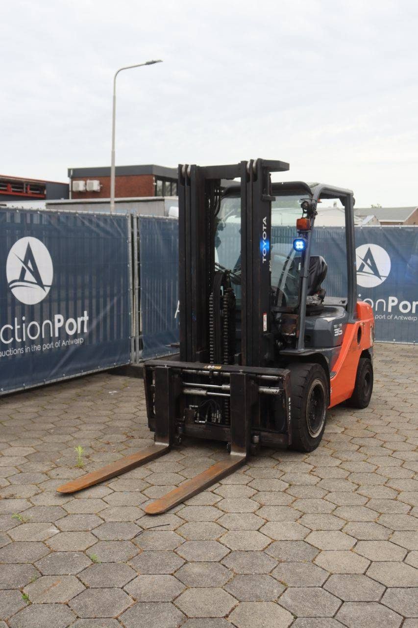 Gabelstapler Toyota 8FDJF35 Diesel 3500kg 4,3m 2016