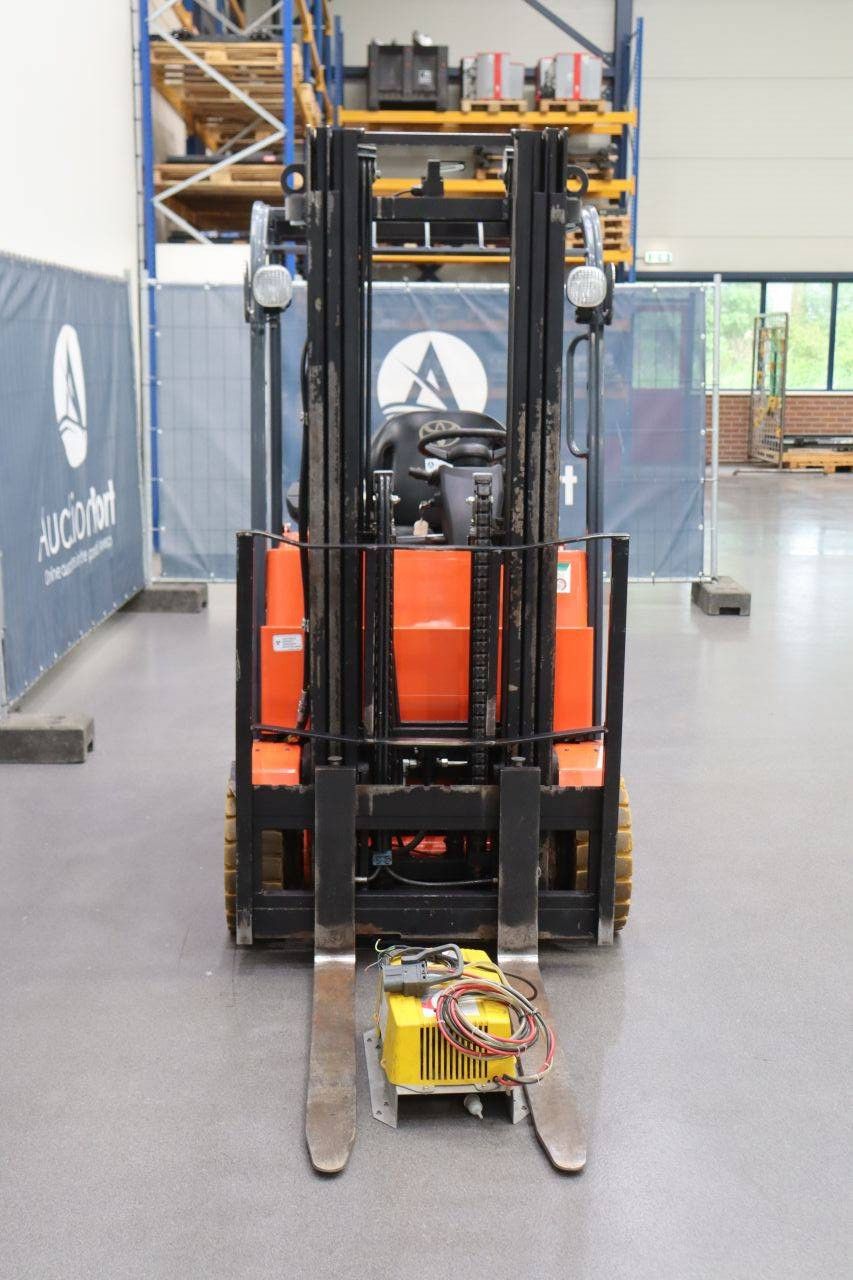 Toyota 7FBEST13 Electric Forklift 1300kg 4.7m