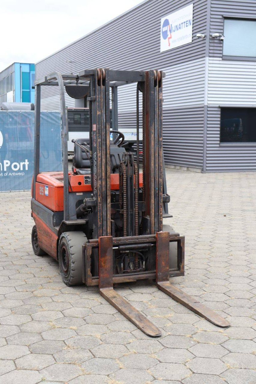 Toyota 25 Electric Forklift 2500kg 4.7m