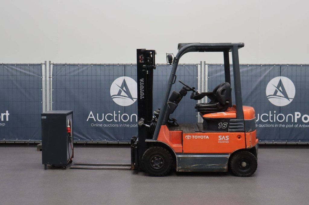 Toyota 7FBMF16 Electric Forklift 1600kg 3.3m 2007