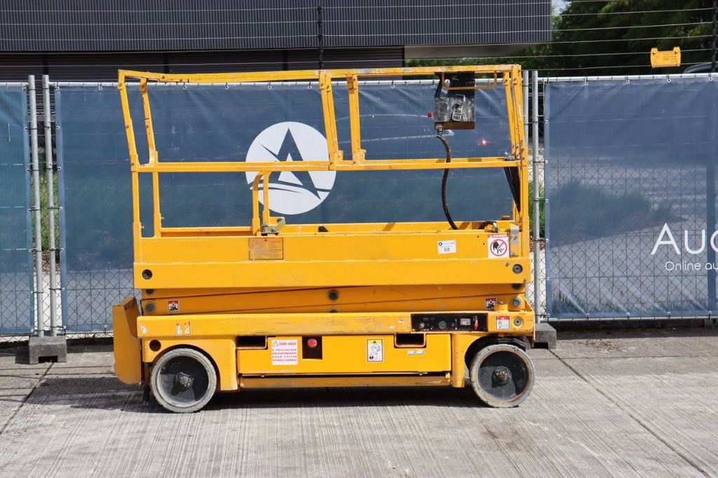 Scissor lift Haulotte Compact 8 Electric 8m 2012