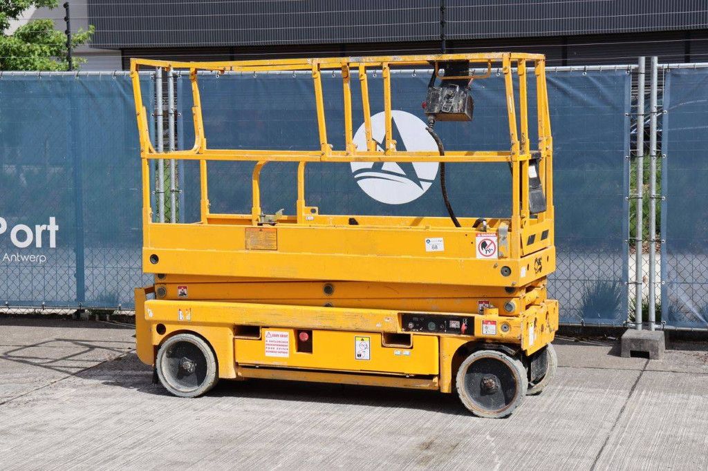 Scissor lift Haulotte Compact 8 Electric 8m 2012