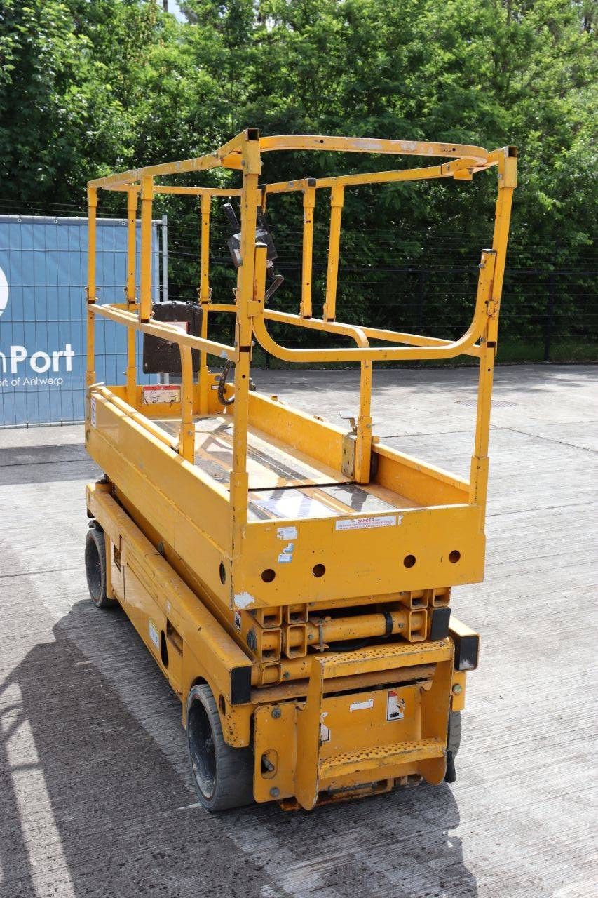Scissor lift Haulotte Compact 8 Electric 8m 2012