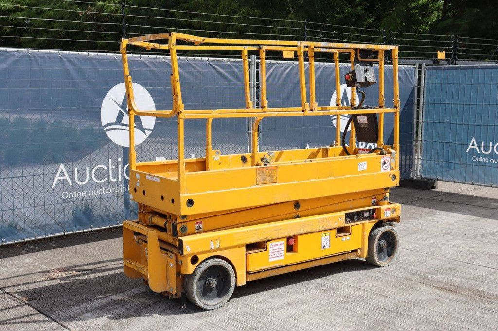 Scissor lift Haulotte Compact 8 Electric 8m 2012