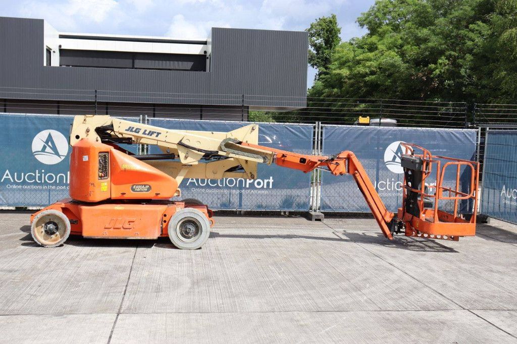 JLG E400AJPN Electric Articulated Boom Lift 14.2m