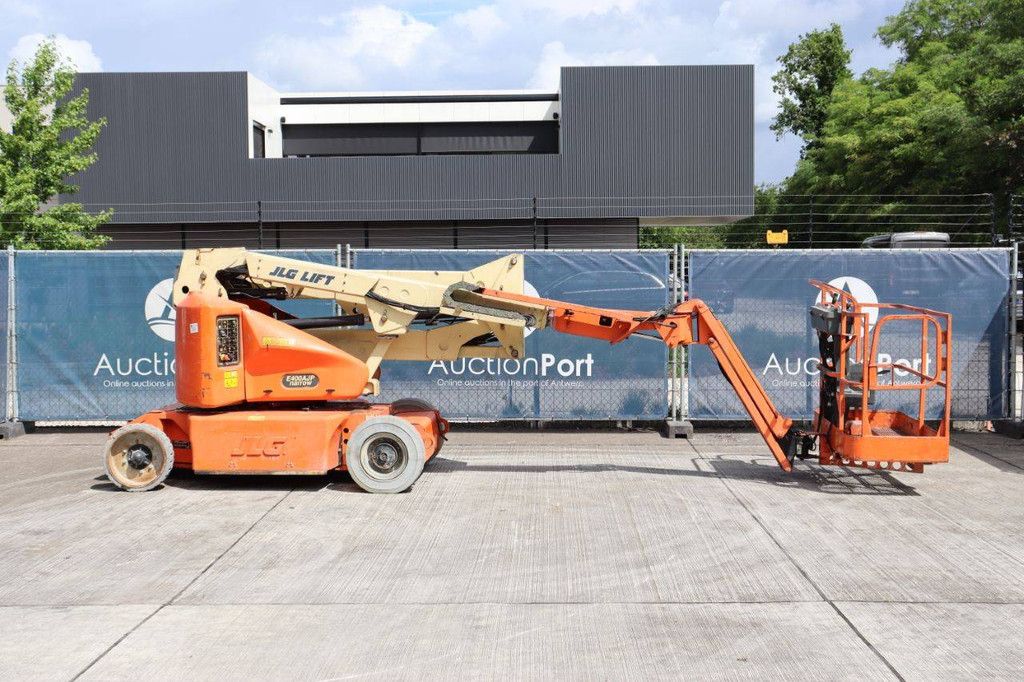 JLG E400AJPN Electric Articulated Boom Lift 14.2m