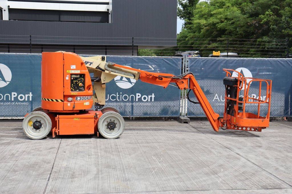 JLG E300AJP Elektrische Gelenkteleskoparbeitsbühne 9 m 2007
