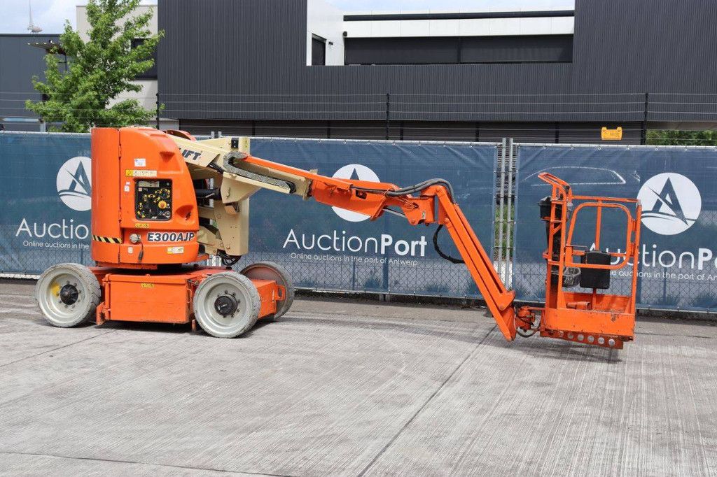 JLG E300AJP Elektrische Gelenkteleskoparbeitsbühne 9 m 2007