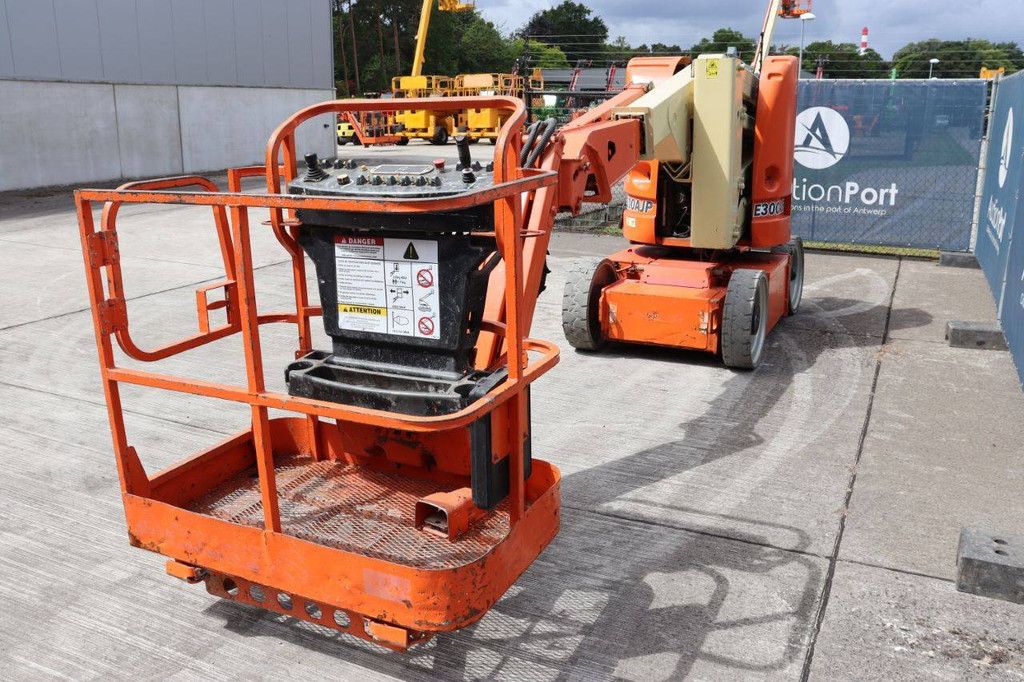 JLG E300AJP Elektrische Gelenkteleskoparbeitsbühne 9 m 2007