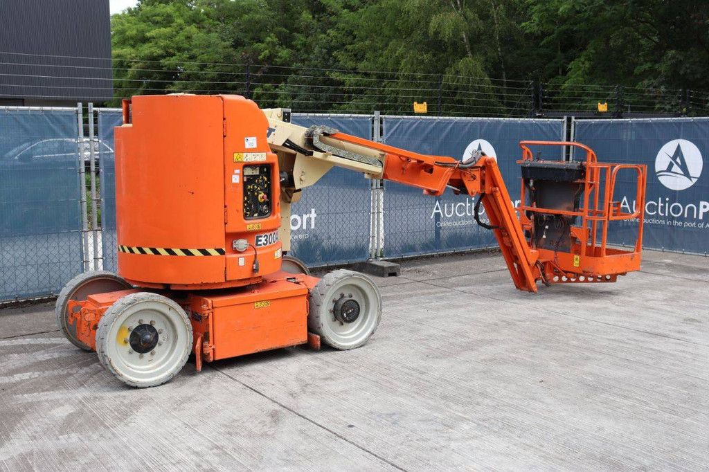 JLG E300AJP Elektrische Gelenkteleskoparbeitsbühne 9 m 2007