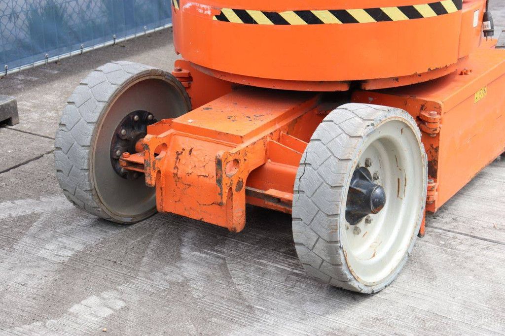 JLG E300AJP Elektrische Gelenkteleskoparbeitsbühne 9 m 2007