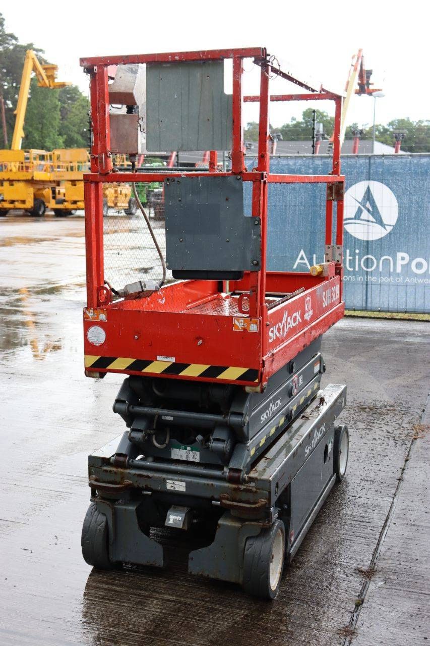 Skyjack SJ3219 Electric Scissor Lift 7.8m 2016