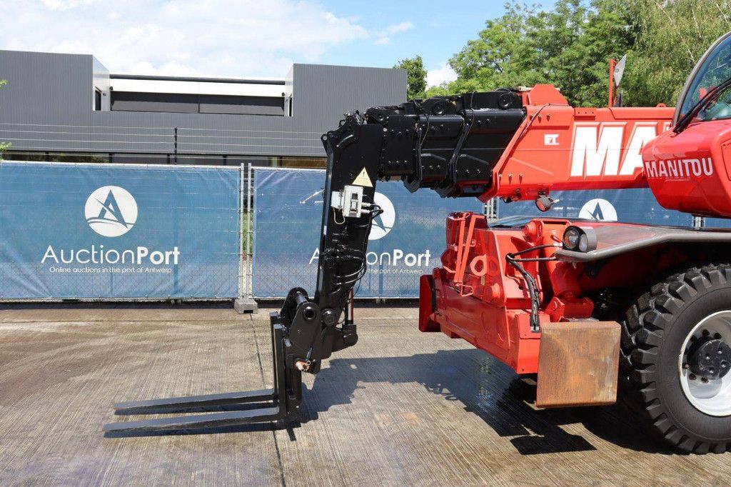 Manitou MRT 3255+ Telehandler Diesel 5500kg 31.6m 2016