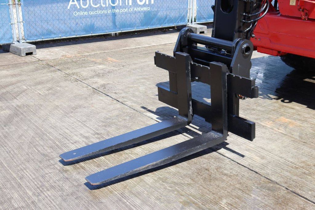 Manitou MRT 3255+ Telehandler Diesel 5500kg 31.6m 2016
