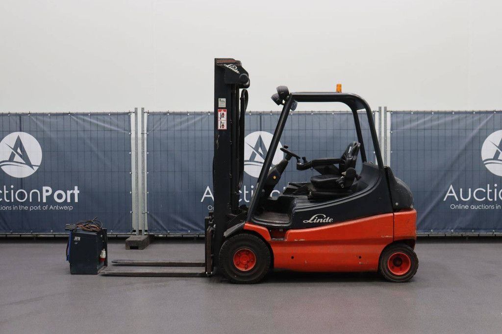 Linde E25/02 Electric Forklift 2500kg 2006