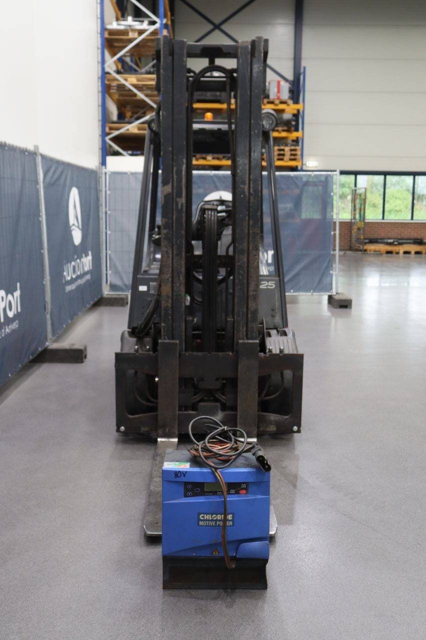 Linde E25/02 Electric Forklift 2500kg 2006