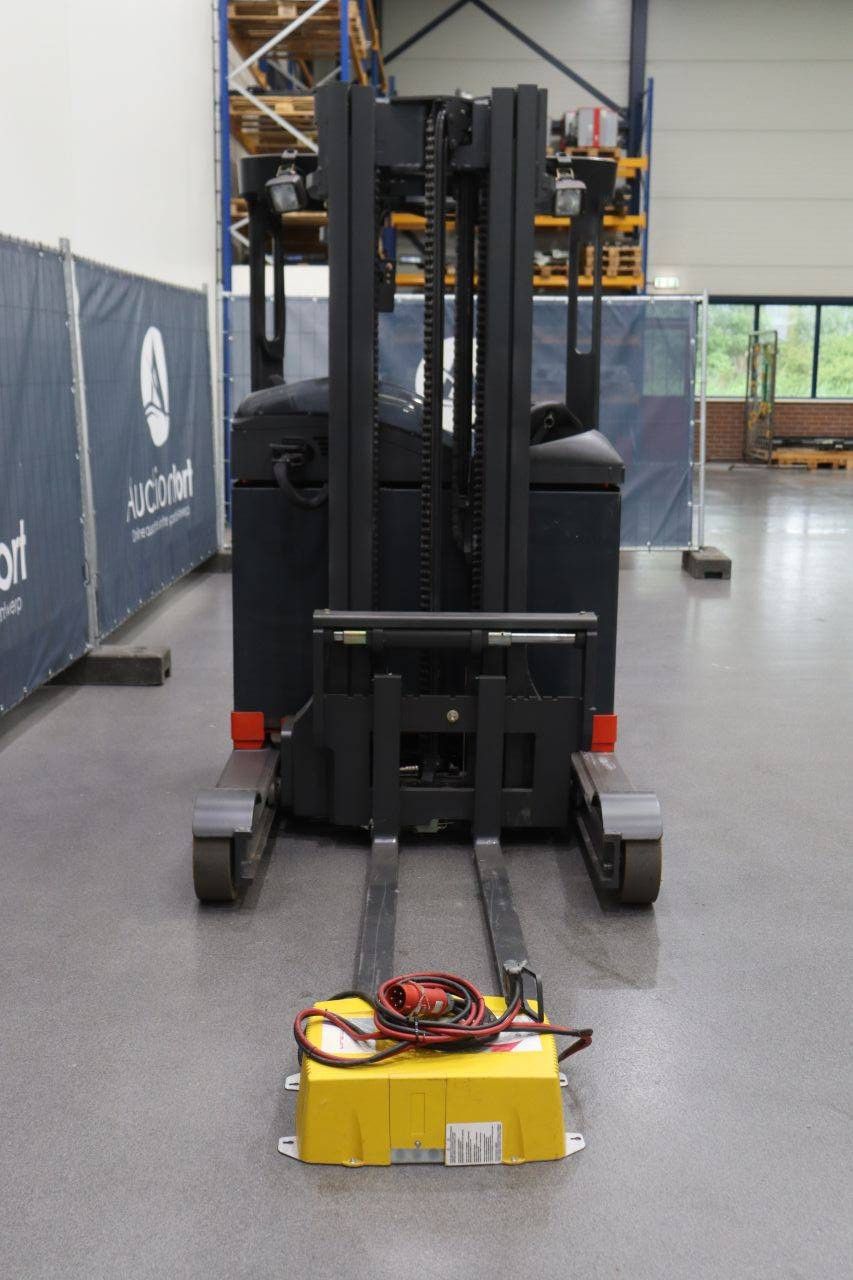 Linde R14 Electric Reach Truck 1400kg 5.09m 2005