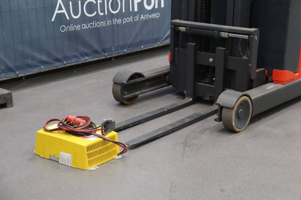 Linde R14 Electric Reach Truck 1400kg 5.09m 2005