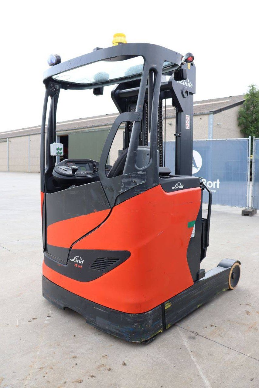Linde R14-01 Electric Reach Truck 1400kg 8.6m 2015