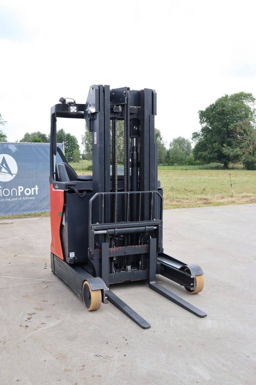 Linde R14-01 Electric Reach Truck 1400kg 8.6m 2015