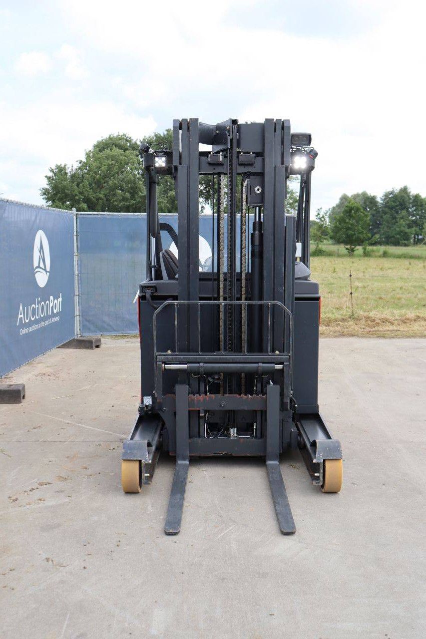 Linde R14-01 Electric Reach Truck 1400kg 8.6m 2015