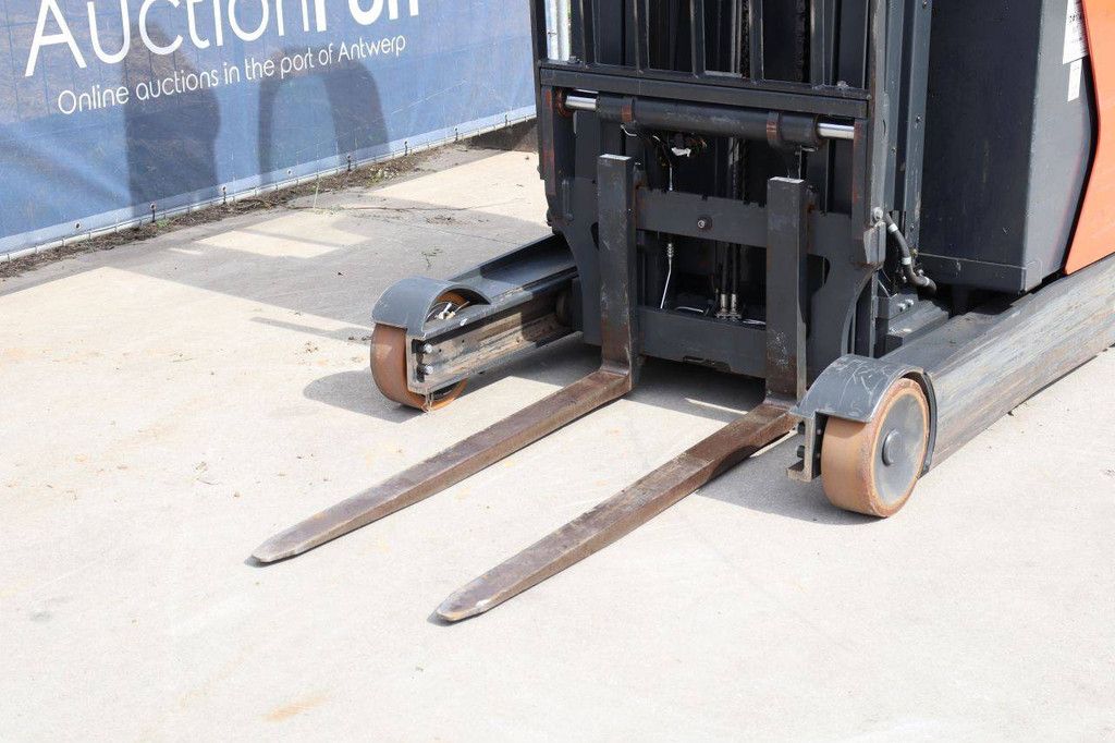 Fenwick-Linde R14-01 Electric Reach Truck 1400kg 8.6m 2021