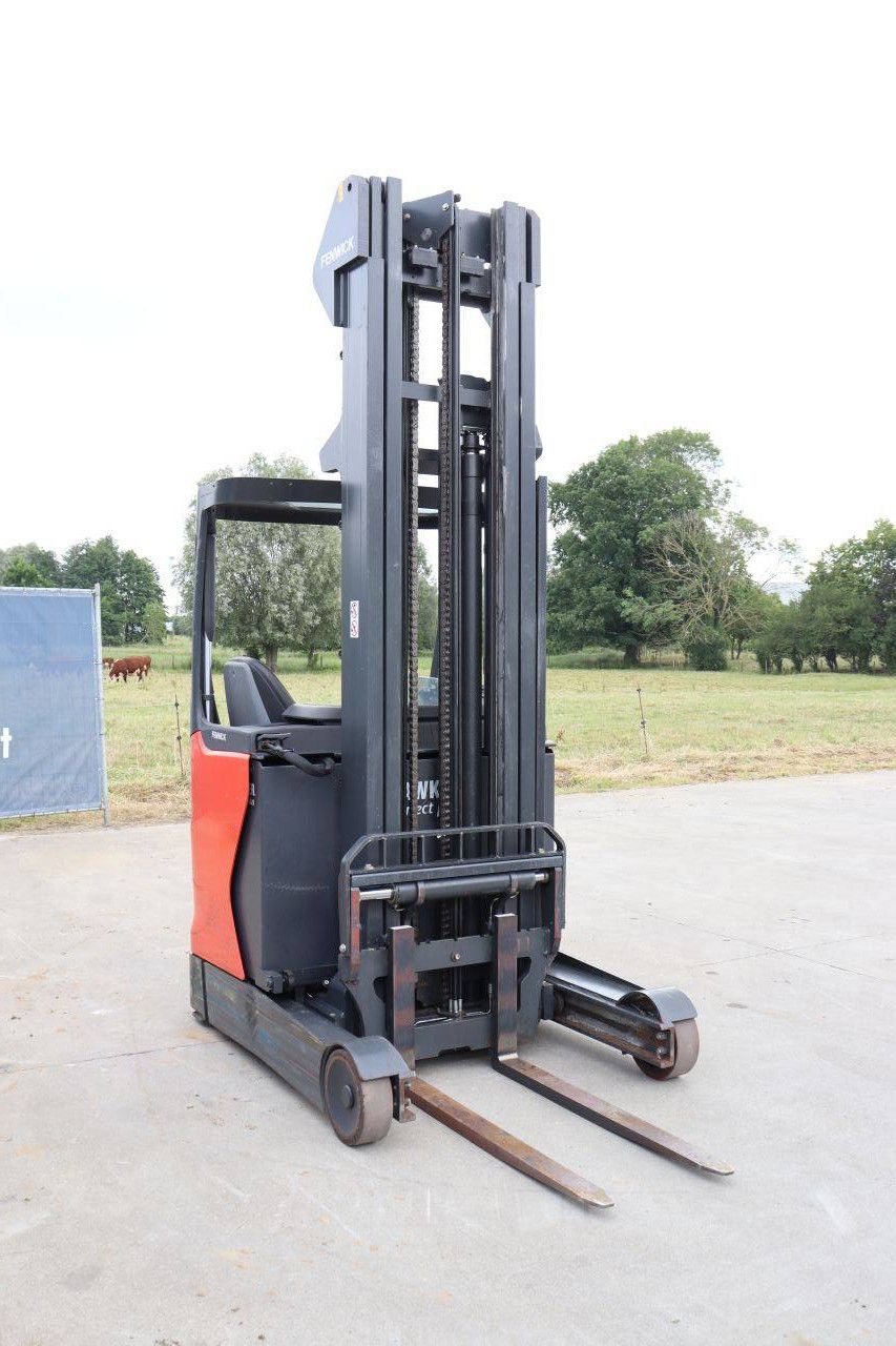 Fenwick-Linde R14-01 Electric Reach Truck 1400kg 8.6m 2017