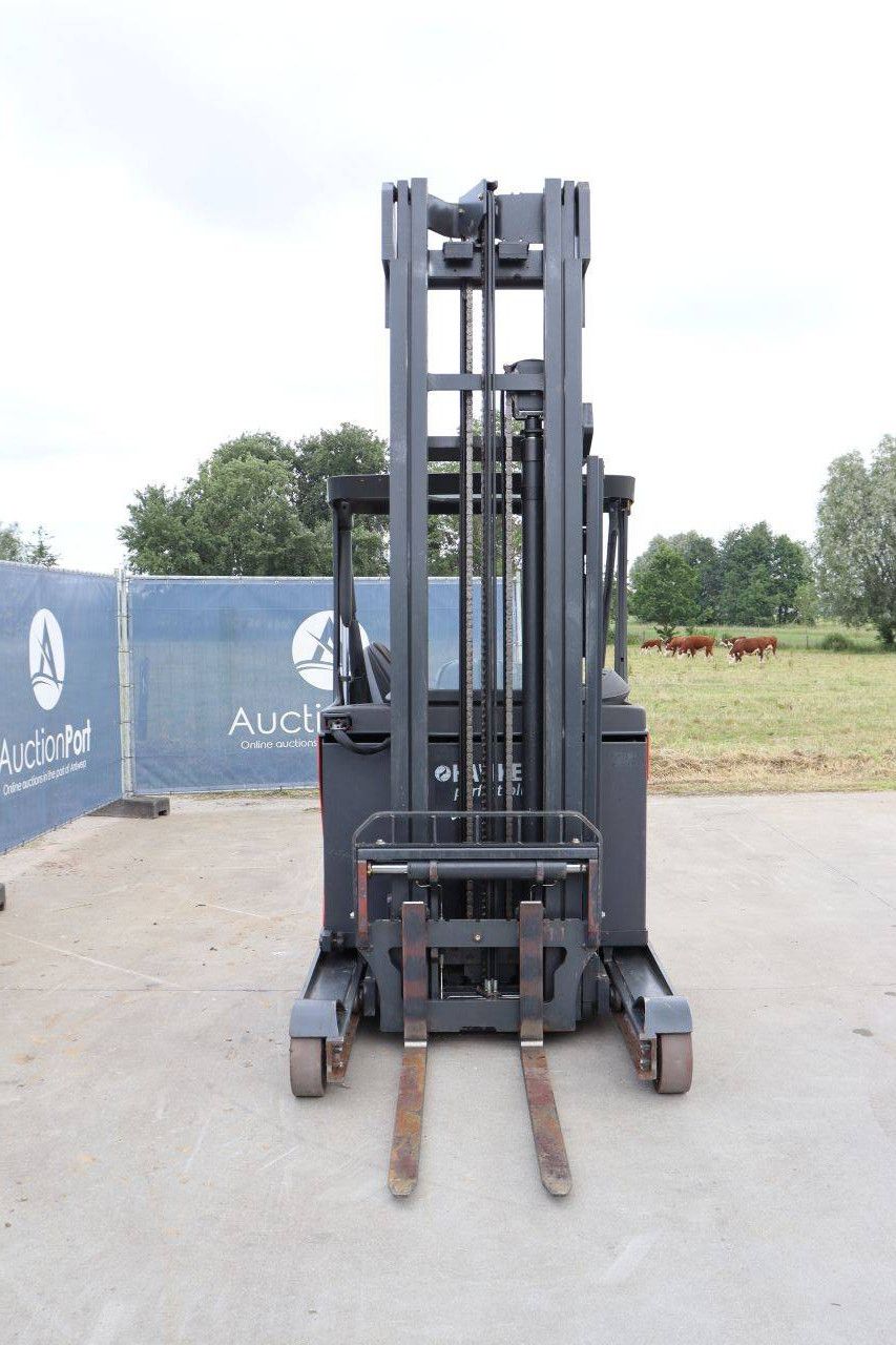 Fenwick-Linde R14-01 Electric Reach Truck 1400kg 8.6m 2017