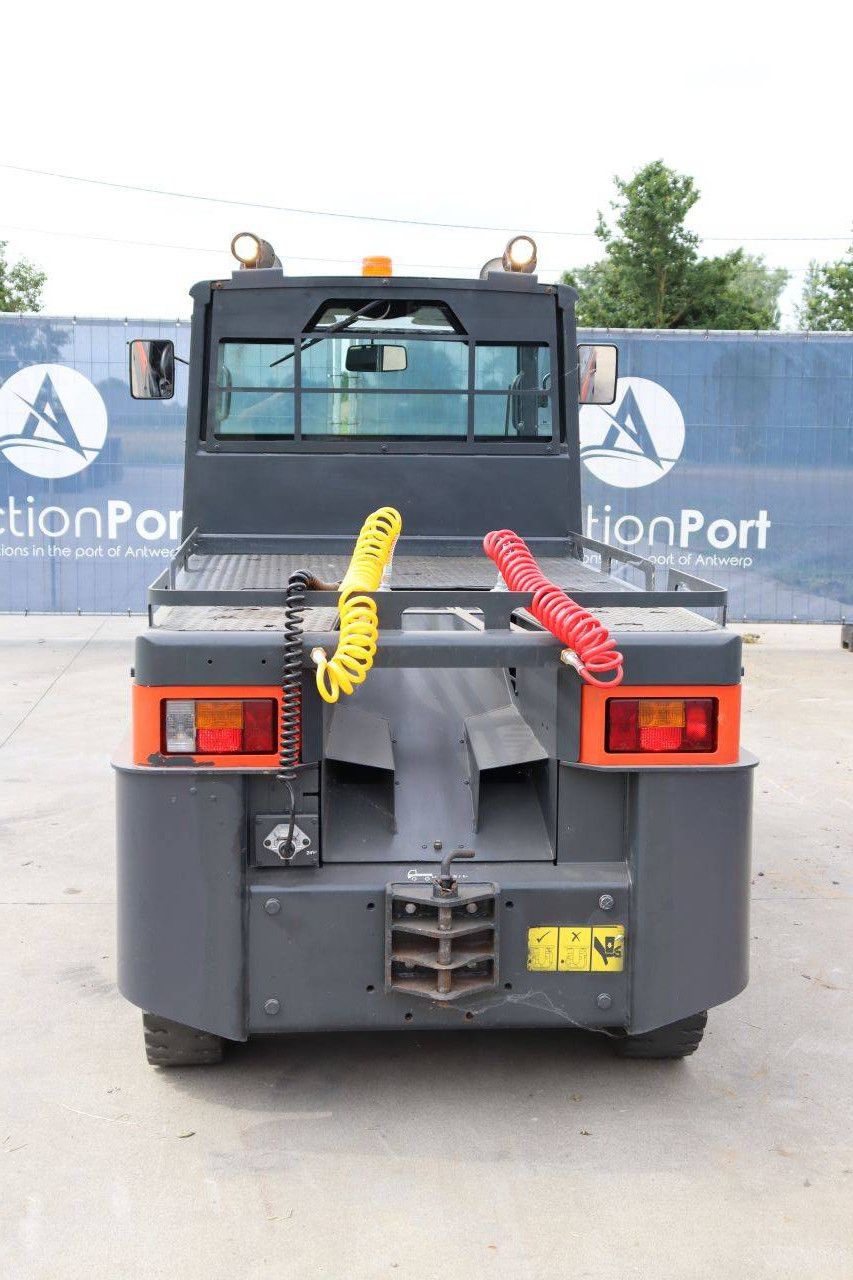 Linde P250 Electric Tractor 25000kg 2018