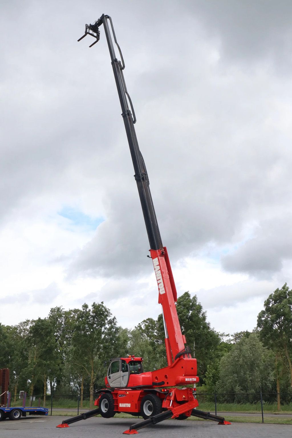 Manitou MRT3255 + | HYDR. FORKS | REMOTE CONTROL