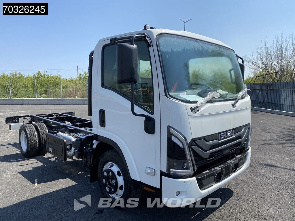 Isuzu M30 5.2 4X2