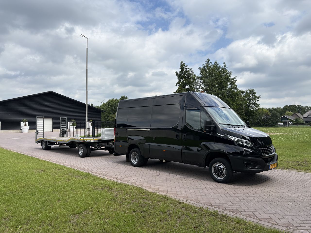 Iveco Daily 50C18 lucht geremd 11.9 ton - schamel 8 TON
