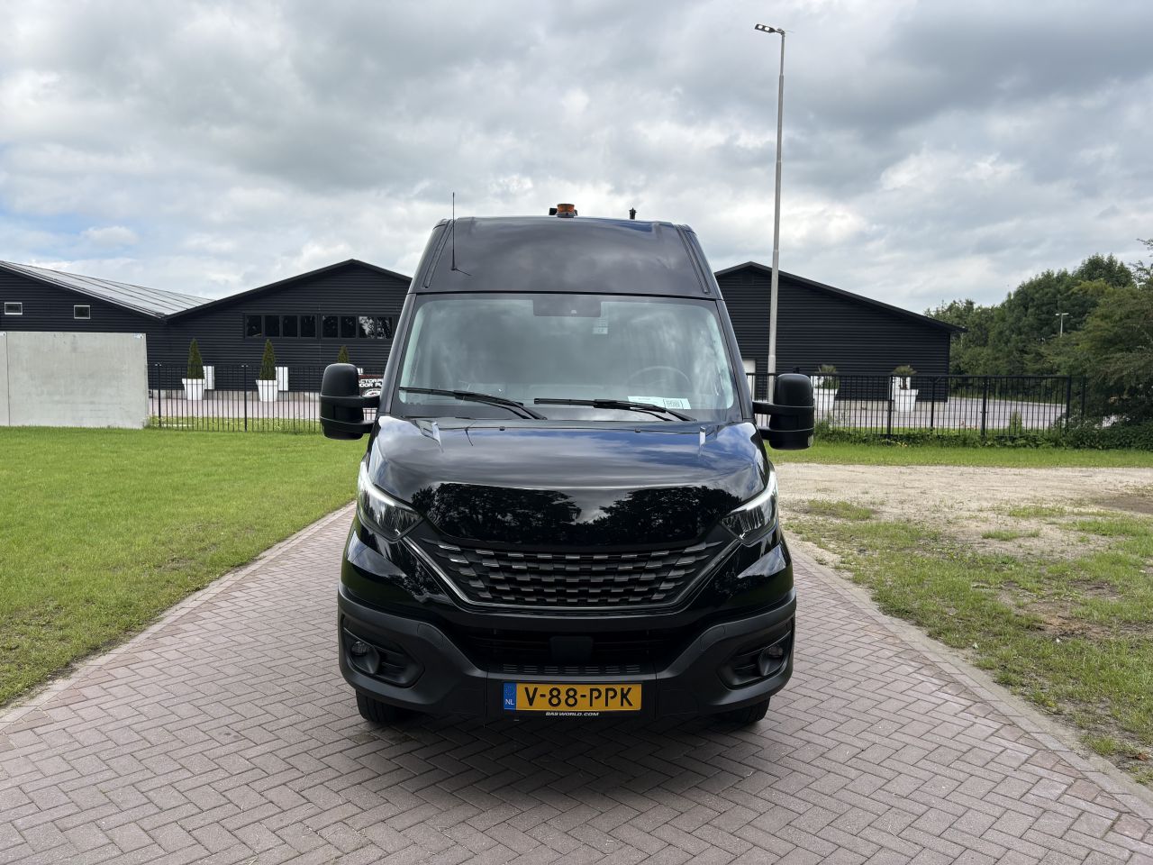 Iveco Daily 50C18 lucht geremd 11.9 ton - schamel 8 TON