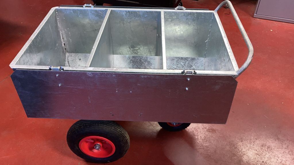 Horsmans verzinkte Voerwagen Voerkar