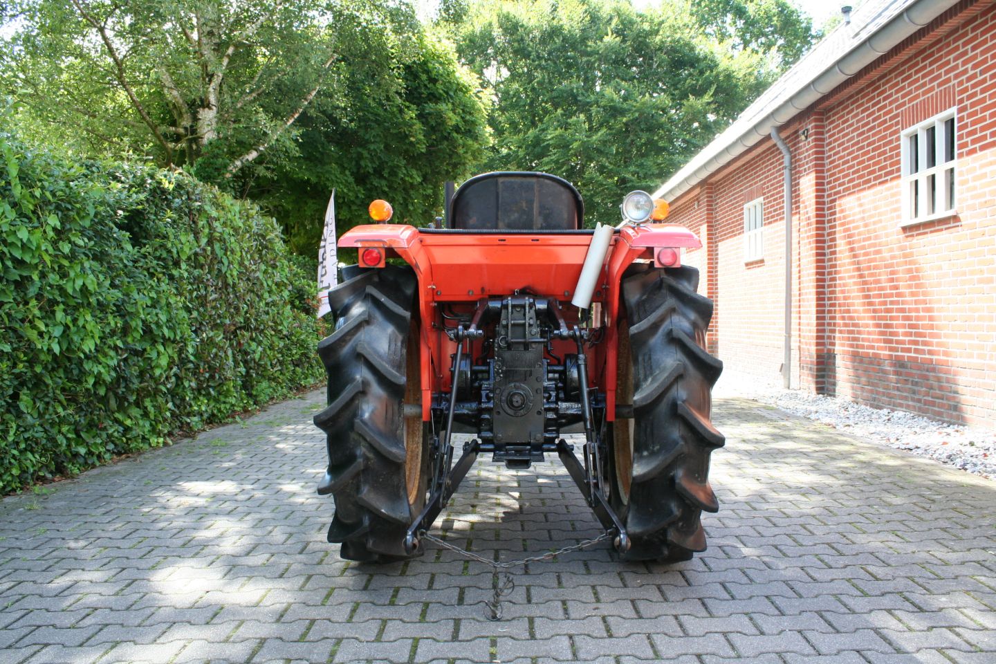 Hinomoto E224