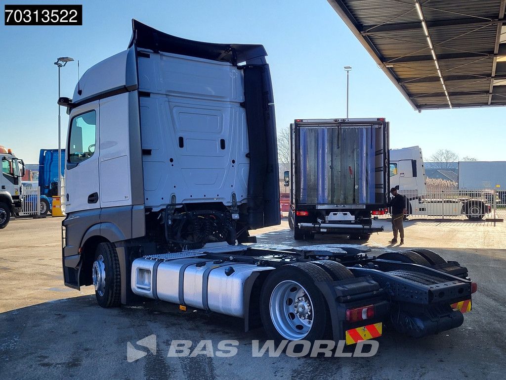 Mercedes Actros 1845 4X2 Bigspace Lowdeck Mirrorcam 2x Tank