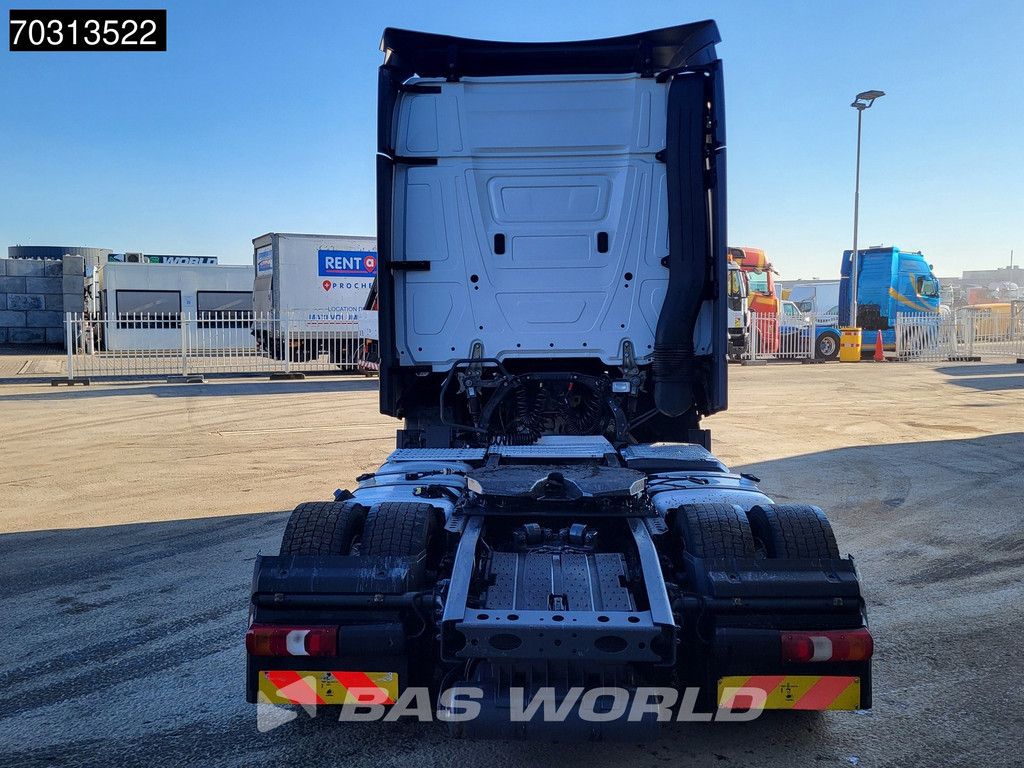 Mercedes Actros 1845 4X2 Bigspace Lowdeck Mirrorcam 2x Tank